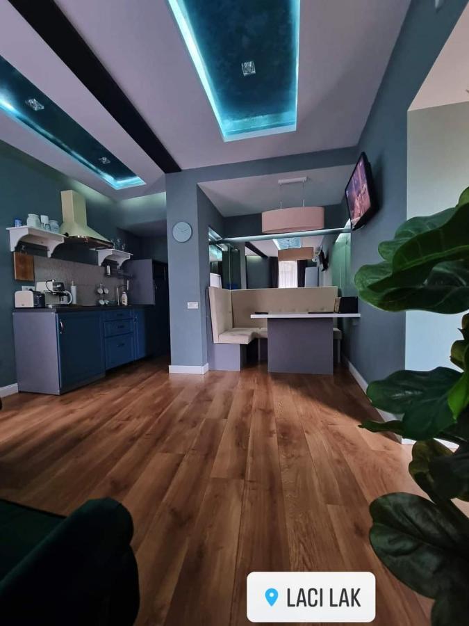 Laci Lak Modern Apartment Oradea Exterior foto